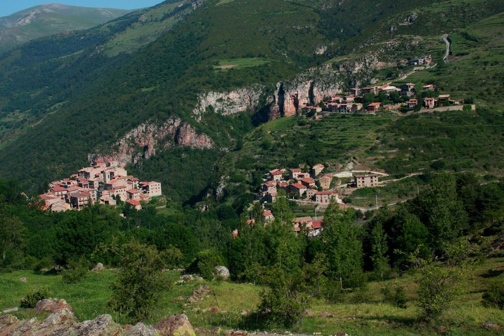 Хостел La Closa Касталя-да-н'Уг Екстер'єр фото